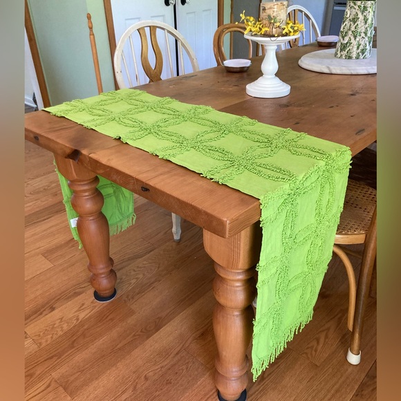 NWT Tufted Cotton Chenille Runner Manual Brand LIME GREEN Farmhouse Chic - Picture 2 of 8